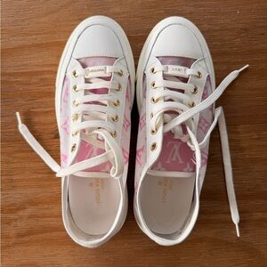 Louis Vuitton White and Pink Monogram Low-Top Sneakers